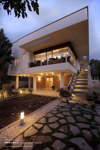 Avishan Villa in Lavasan by Studio Davazdah  1 