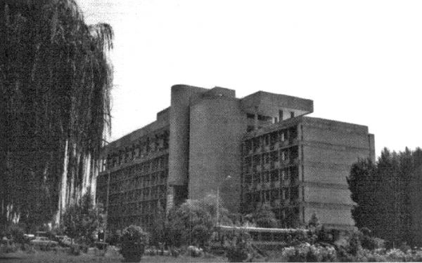 معماری معاصر اصفهان,معماری کارخانه های اصفهان,کارخانه ریسباف اصفهان,کارخانه بافناز اصفهان,کارخانه وطن اصفهان,کارخانه نور اصفهان,معماری صنعتی اصفهان,معماری پهلوی اصفهان,معماری قاجاریه اصفهان,کارخانه زاینده رود اصفهان,کارخانه پشمباف اصفهان,کارخانه دخانیات ا