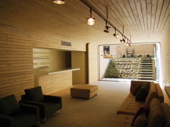 A cocoon in Shiraz by Aknoon atelier, Atefeh Mohareri and Mahmood Omidbakhsh  | www.caoi.ir
