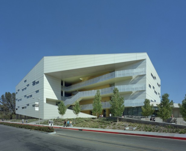 Chaparral Science Hall by Yazdani Studio  1 