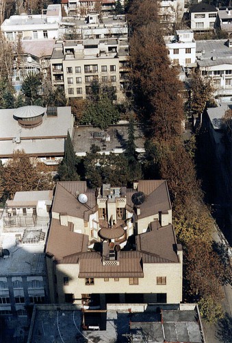 Kamraniyeh residential complex in Tehran by Faramarz Sharifi  1 