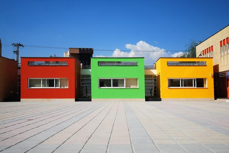 Hagh Panah primary school in Isfahan