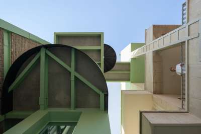 Vast Gallery &amp; Artist Residency